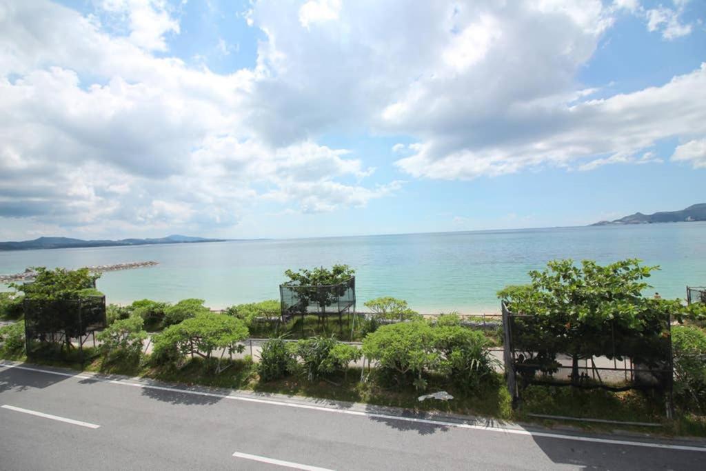 Beach Side Hotel Yamoriyanonikai Nago Exterior foto