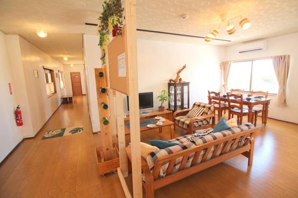 Beach Side Hotel Yamoriyanonikai Nago Exterior foto