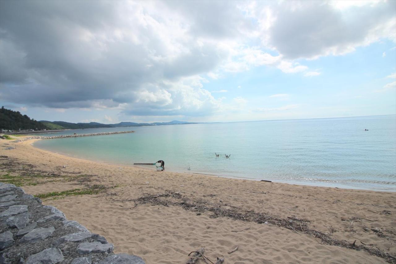 Beach Side Hotel Yamoriyanonikai Nago Exterior foto